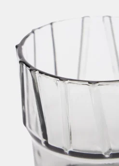 Bicchiere in vetro lavorato