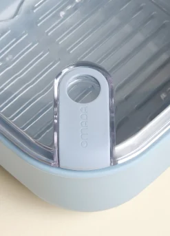 Contenitore per alimenti con doppio coperchio