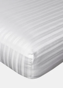 Coprimaterasso a righe in jacquard satin