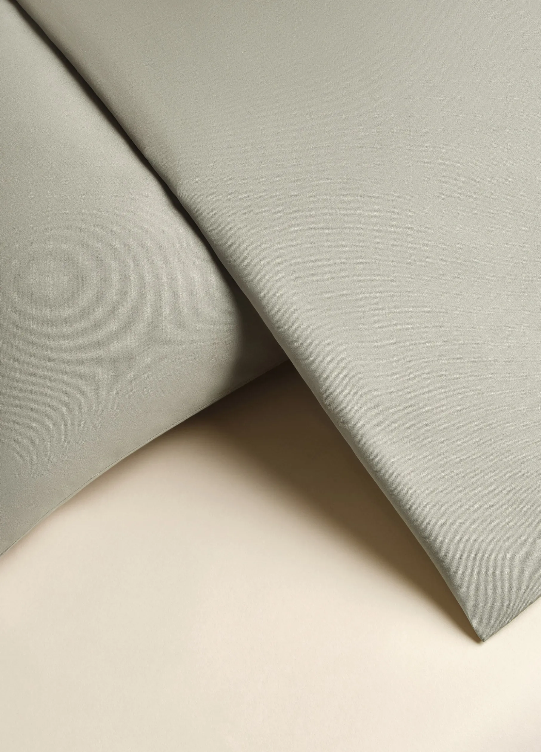 Copripiumino a 2 piazze in raso di puro cotone tc222