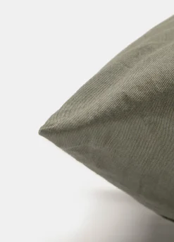 Cuscino quadrato effetto raso in tinta unita