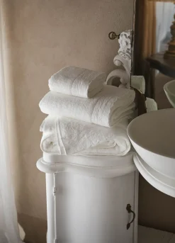 Telo da bagno con inserto sangallo Made in Portugal