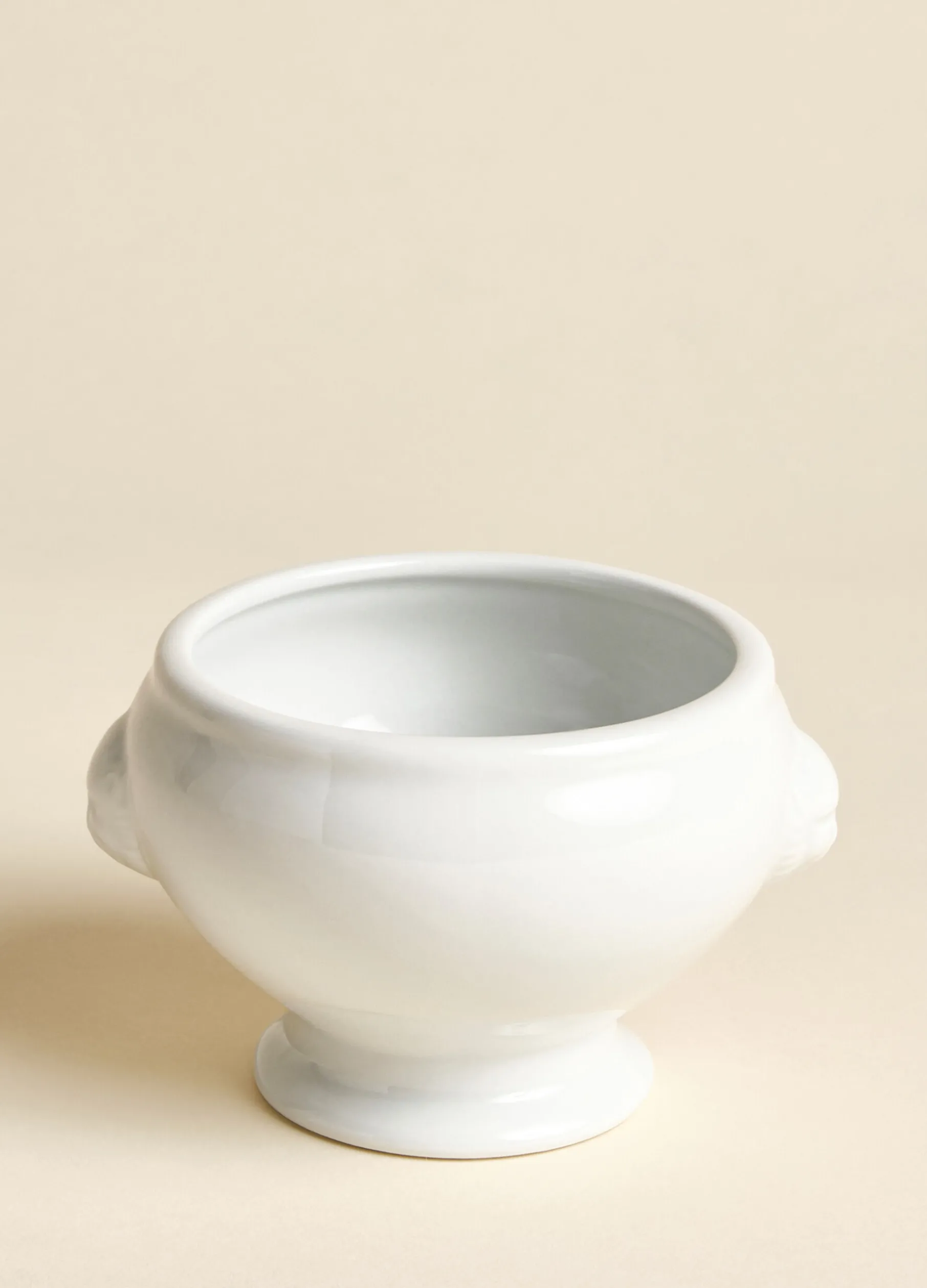 Zuppiera con testa di leone